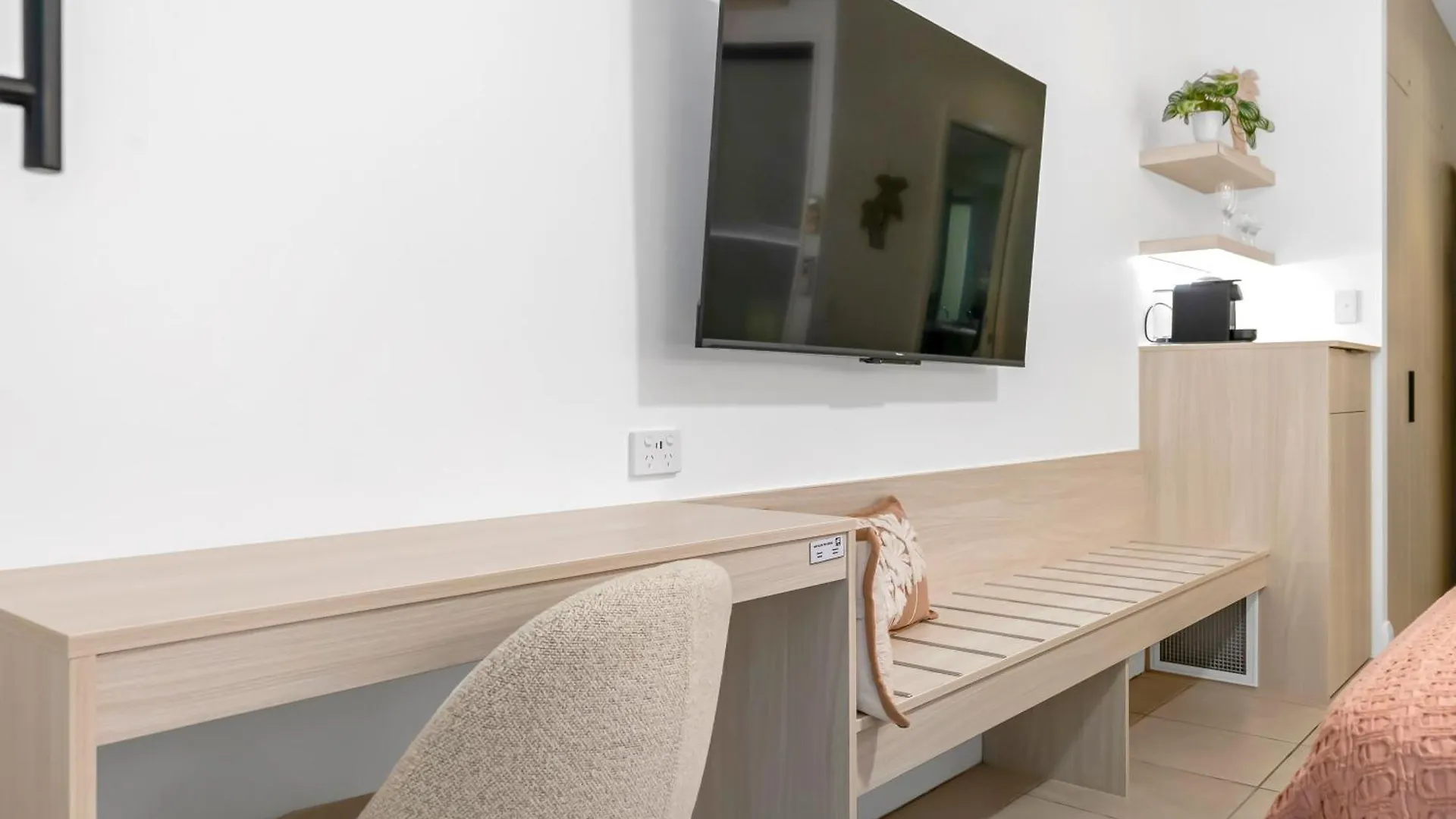 Elysium Private Apartments At Beach Club & Spa
