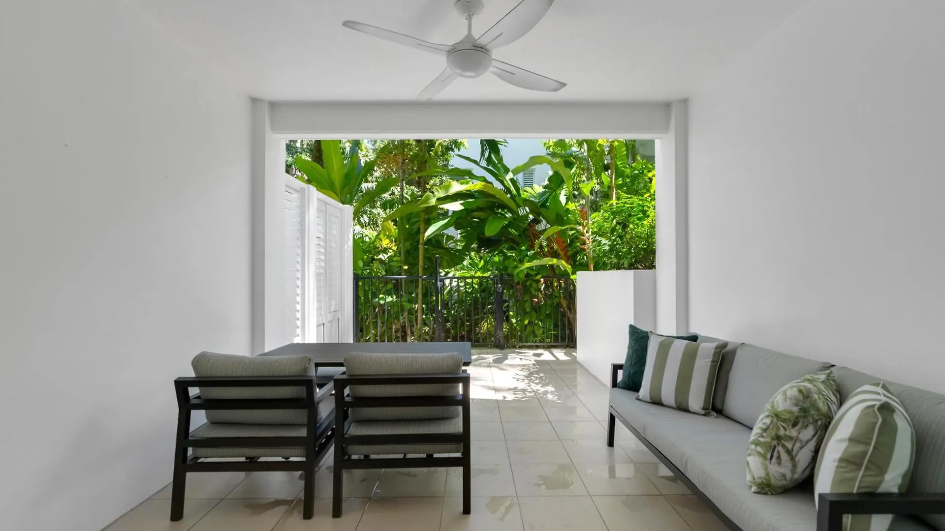 Elysium Private Apartments At Beach Club & Spa Palm Cove