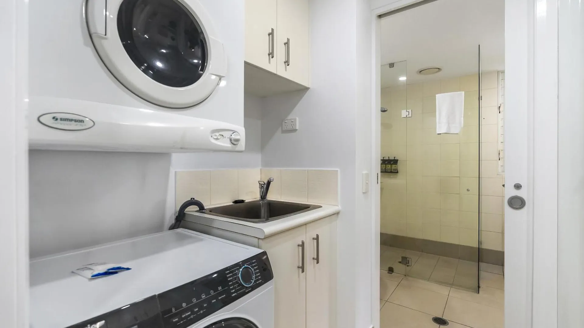 Elysium Private Apartments At Beach Club & Spa 0*, Palm Cove