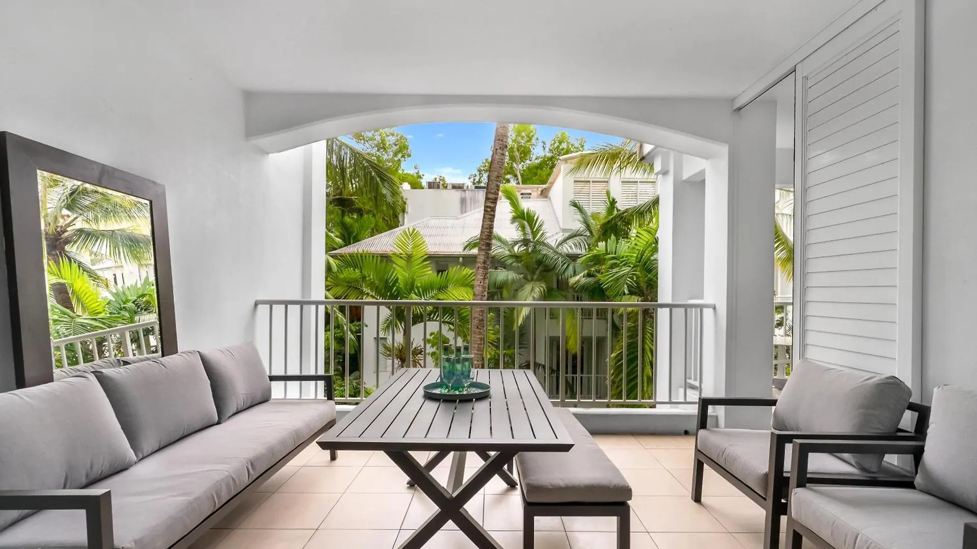 Elysium Private Apartments At Beach Club & Spa Palm Cove