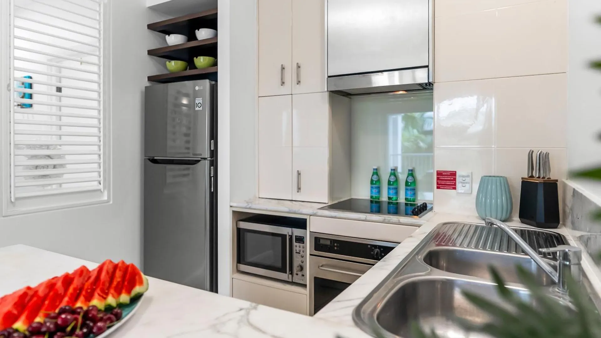 Elysium Private Apartments At Beach Club & Spa
