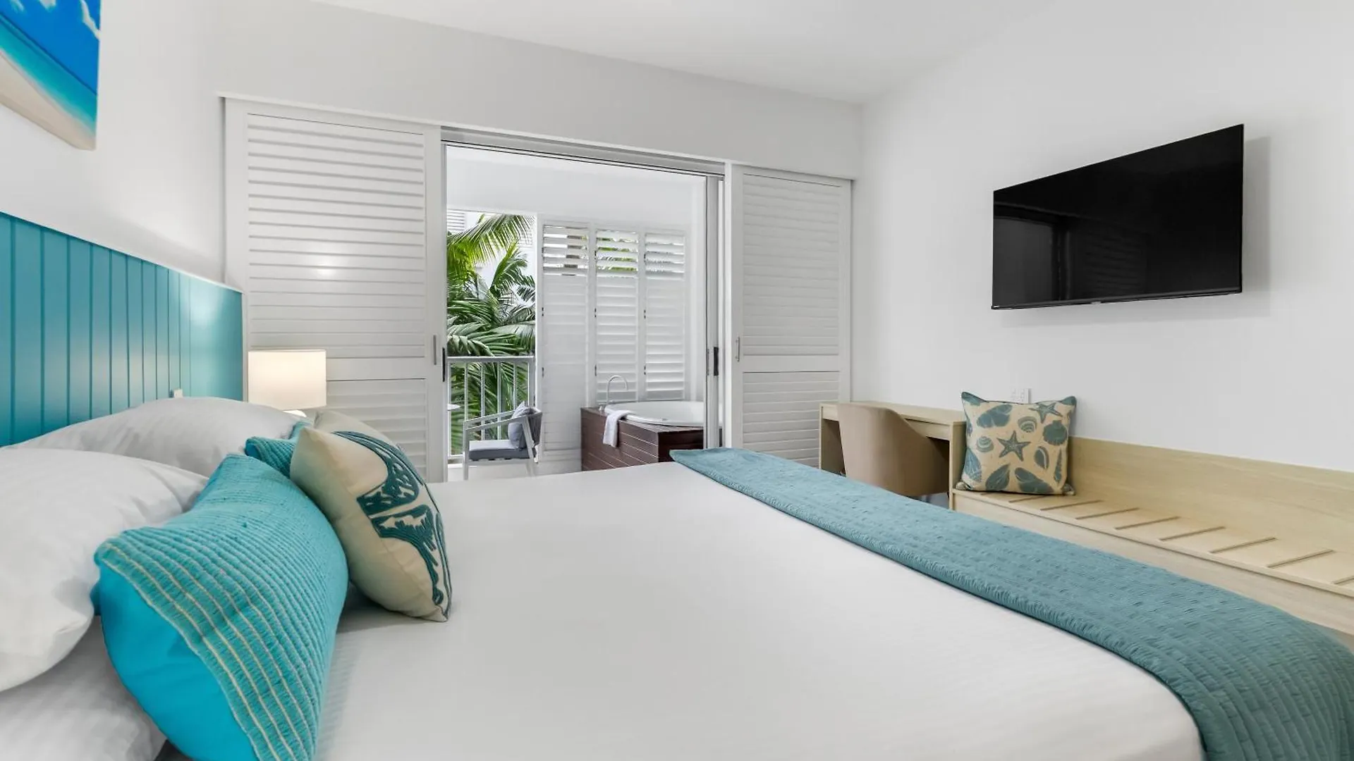 Elysium Private Apartments At Beach Club & Spa