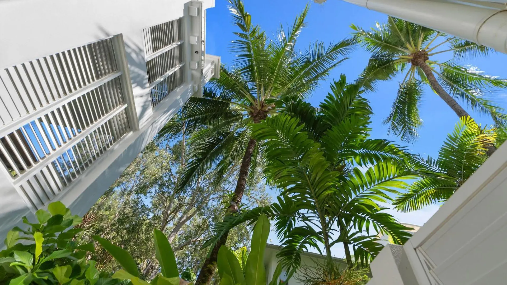 Elysium Private Apartments At Beach Club & Spa